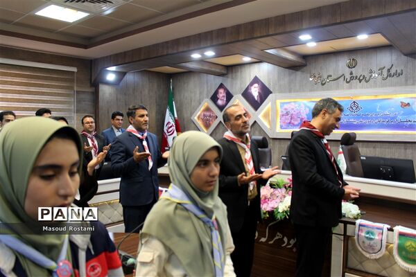 تجلیل ازبرگزیدگان اردوی ملی پیشتازان دختر و پسر استان زنجان