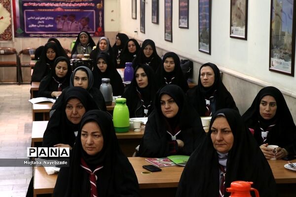 برگزاری نشست کارشناسان و رابطان پانای سازمان دانش‌آموزی خراسان رضوی در مشهد