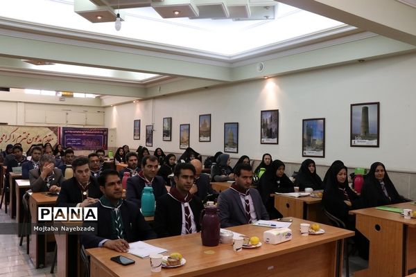 برگزاری نشست کارشناسان و رابطان پانای سازمان دانش‌آموزی خراسان رضوی در مشهد