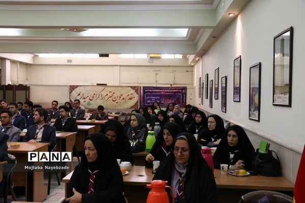 برگزاری نشست کارشناسان و رابطان پانای سازمان دانش‌آموزی خراسان رضوی در مشهد