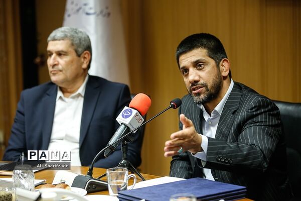 امضای تفاهم‌نامه همکاری معاونت تربیت‌بدنی و سلامت وزارت آموزش و پرورش با فدراسیون کشتی