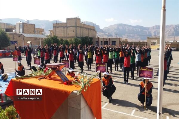 برگزاری المپیاد ورزشی درون مدرسه ای در نی ریز