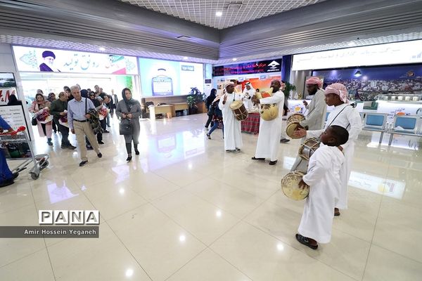 استقبال فرودگاهی از مسافران ورودی در روز کیش