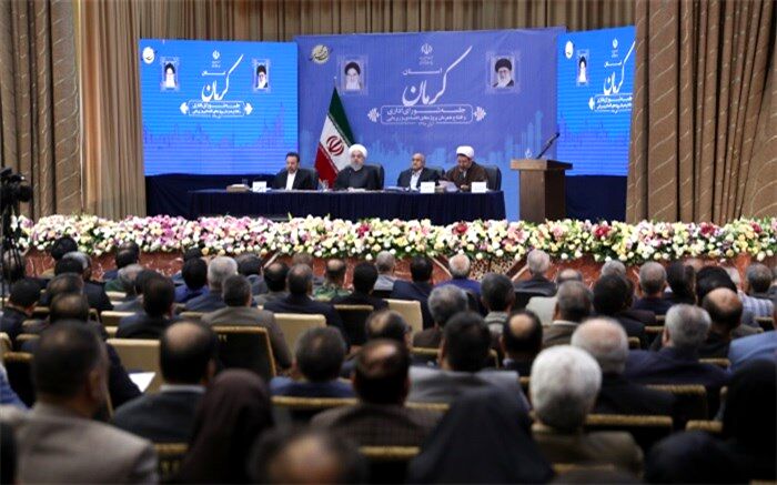 خبر روحانی از افزایش حقوق در سال آینده و ارائه بسته حمایتی جدید به مردم