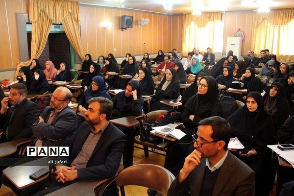 برگزاری دوره توانمند‌سازی درس تفکر و سبک زندگی