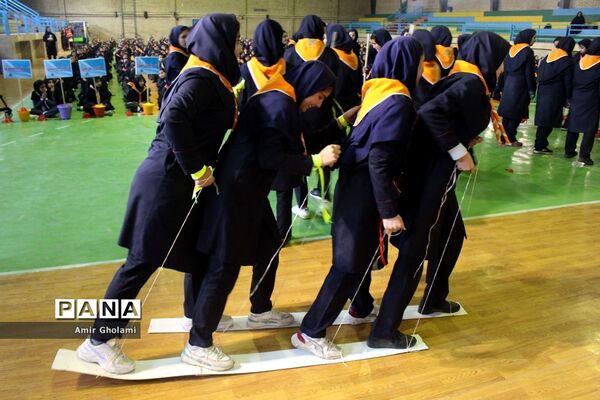 مانور تشکیلاتی 1200 نفره گام دوم انقلاب سازمان دانش‌آموزی  شهرستان‌های تهران در پاکدشت