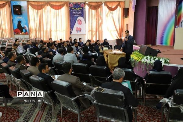 دوره آموزشی مهارتی طرح توانمند‌سازی مدرسان اردوهای دانش‌آموزی سراسر کشور