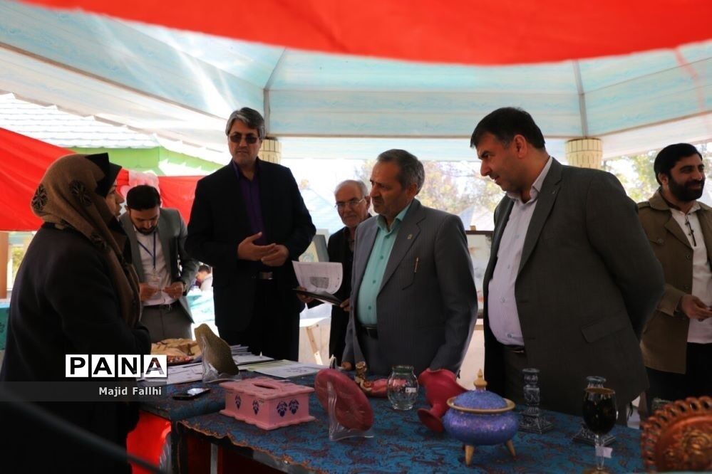 بازدید معاون پرورشی و فرهنگی  وزارت آموزش و پرورش از اولین جشنواره دستاورد‌های کانون‌های فرهنگی و تربیتی  مشهد