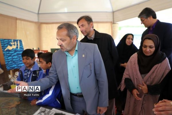 بازدید معاون پرورشی و فرهنگی  وزارت آموزش و پرورش از اولین جشنواره دستاورد‌های کانون‌های فرهنگی و تربیتی  مشهد