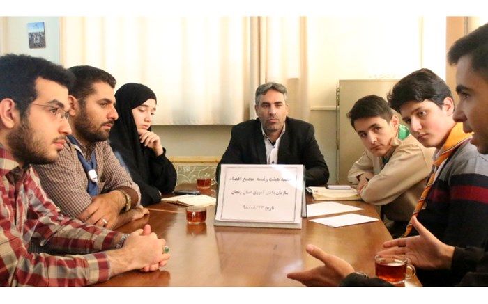 آموزش و پرورش فضا را برای رشد و تعالی دانش‌آموزان فراهم کرده است