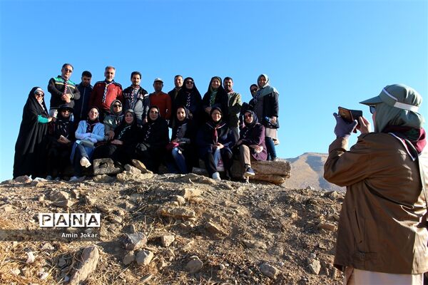 کوهپیمایی مربیان پیشتاز تشکیلات سازمان دانش‌آموزی استان فارس