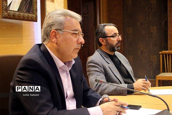 دومین نشست هم‌اندیشی فرماندار تبریز با رابطین امور بانوان ادارات