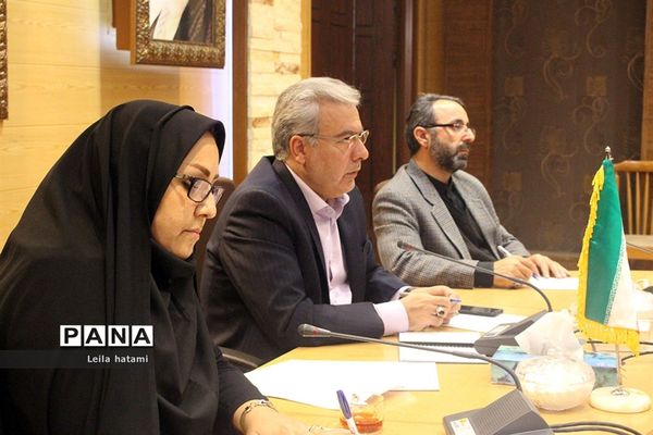 دومین نشست هم‌اندیشی فرماندار تبریز با رابطین امور بانوان ادارات