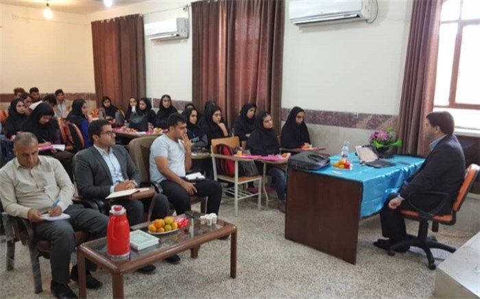کارگاه مقاله نویسی در دانشگاه پیام نور گناوه برگزار شد