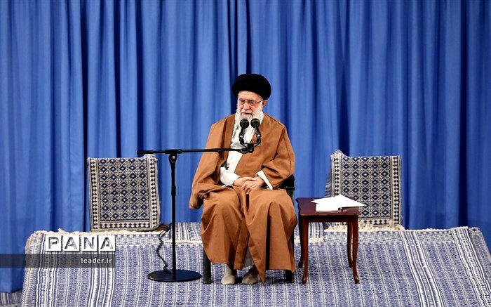دیدار مسئولان نظام و میهمانان کنفرانس وحدت اسلامی‌ با رهبر انقلاب