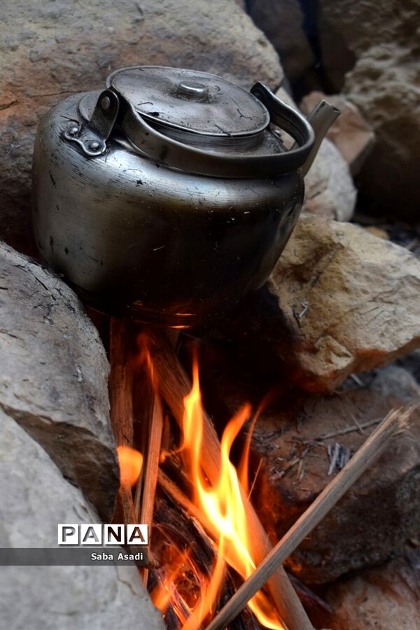 دره‌نوردی در کوه‌های اخند