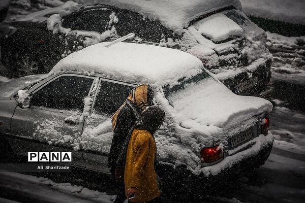 بارش برف پاییزی در تهران