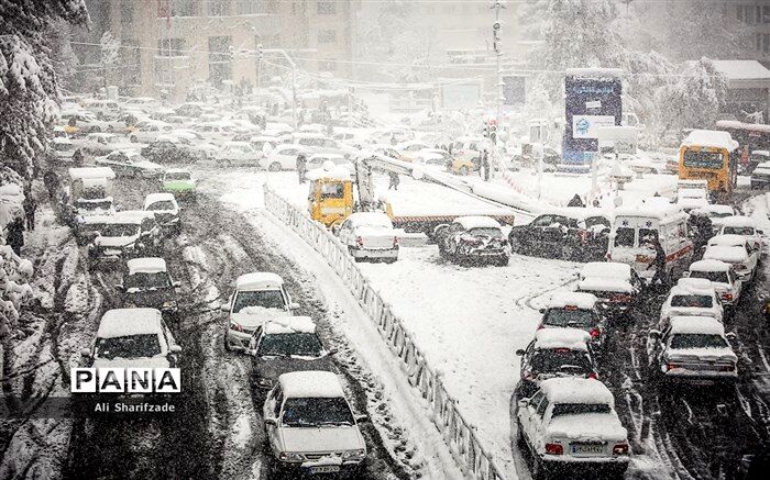 برف کدام دانشگاه‌ها را تعطیل کرد؟