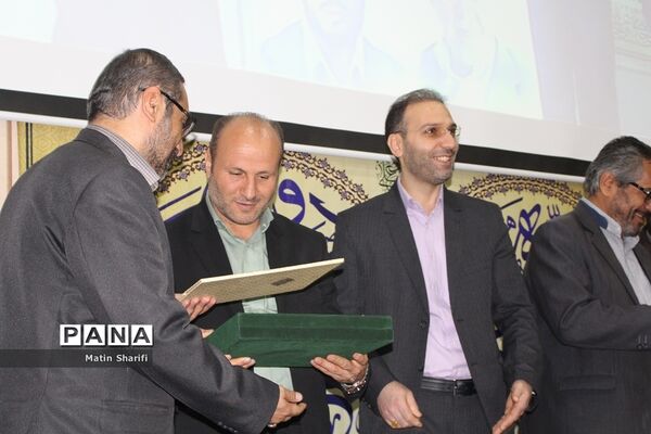 مسابقات قرآن و عترت دبیرستان علوم و معارف اسلامی همدان