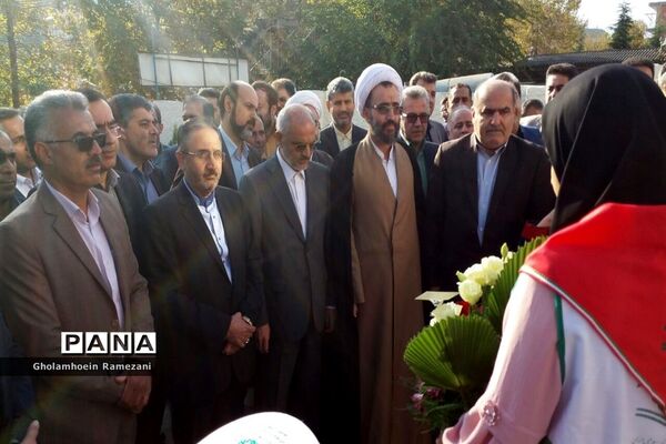 استقبال پیشتازان مازندران از وزیر آموزش‌وپرورش در غرب استان