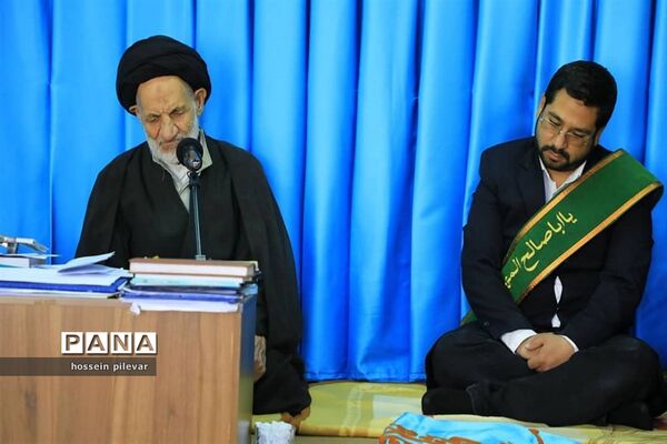 حضور خادمان و پرچم متبرک مسجد مقدس جمکران در دفتر نماینده ولی فقیه استان خراسان جنوبی