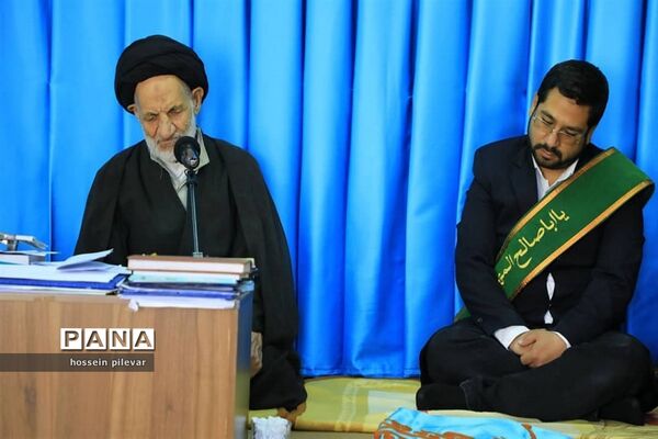 حضور خادمان و پرچم متبرک مسجد مقدس جمکران در دفتر نماینده ولی فقیه استان خراسان جنوبی