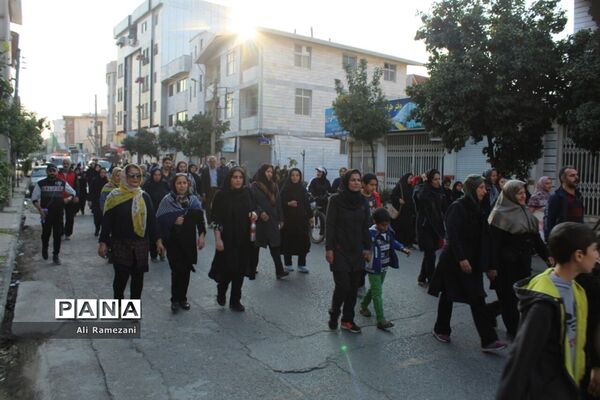 همایش پیاده‌روی خانوادگی در قائمشهر