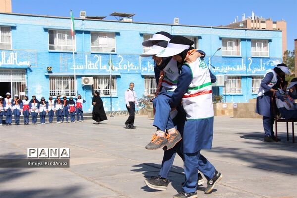 مانور پدافند غیرعامل در آموزشگاه نمونه تقوی شهرستان بیرجند