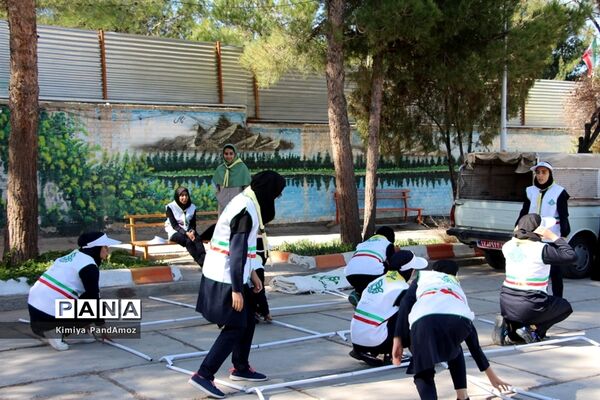 مانور پدافند غیرعامل در آموزشگاه نمونه تقوی شهرستان بیرجند