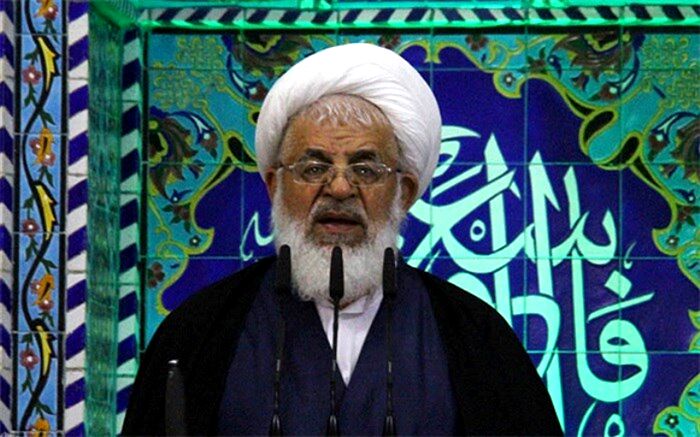 امام جمعه یزد: رئیس جمهور باید تصمیمی بگیرد که برای همه شهرها باشد