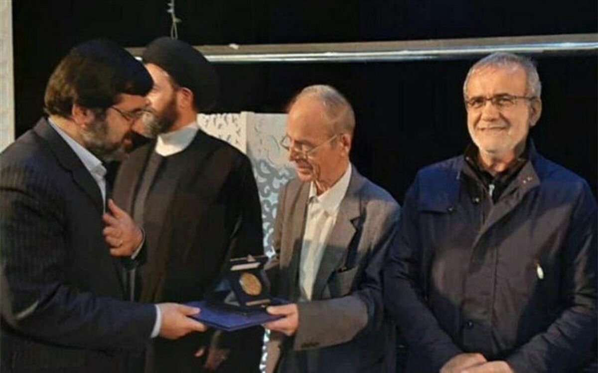 مراسم نکو داشت دکتر برزگر جلالی چهره ماندگار پزشکی دراردبیل