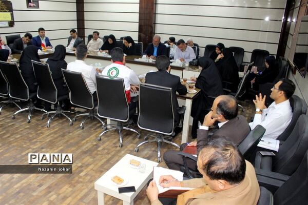 جلسه توجیهی مانور زلزله مدارس در بوشهر