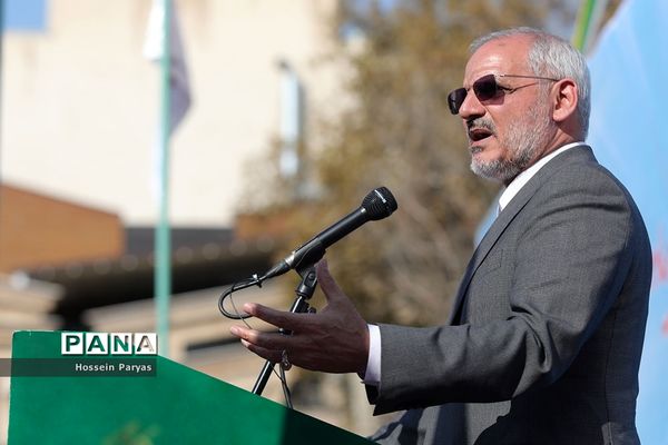 آیین افتتاحیه کشوری ششمین دوره المپیاد ورزشی درون مدرسه‌ای