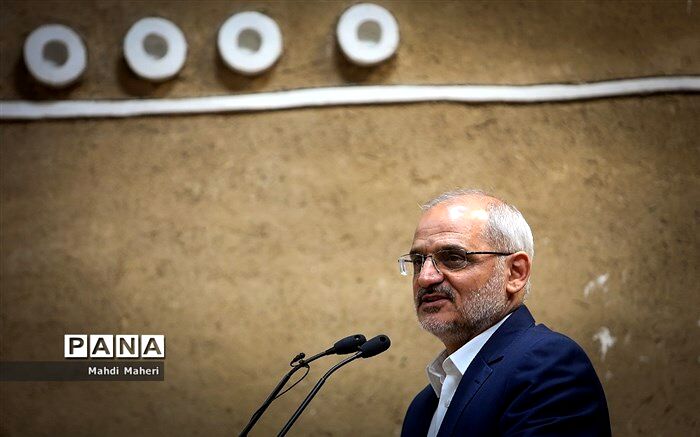 حاجی میرزایی: طرح رتبه‌بندی فرهنگیان ظرف یکی دو هفته آینده اجرا می‌شود