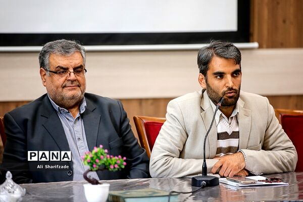 رونمایی از پوستر جشنواره فیلم رشد