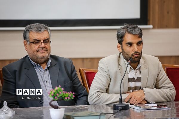 رونمایی از پوستر جشنواره فیلم رشد