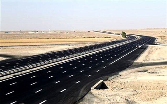 با حضور وزیر راه و شهرسازی از ۷ طرح راه و شهرسازی در استان یزدبهره برداری شد