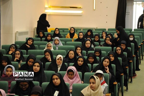 کارگاه آموزش خبرنگاری در سالن شهید شهابیان کاشمر