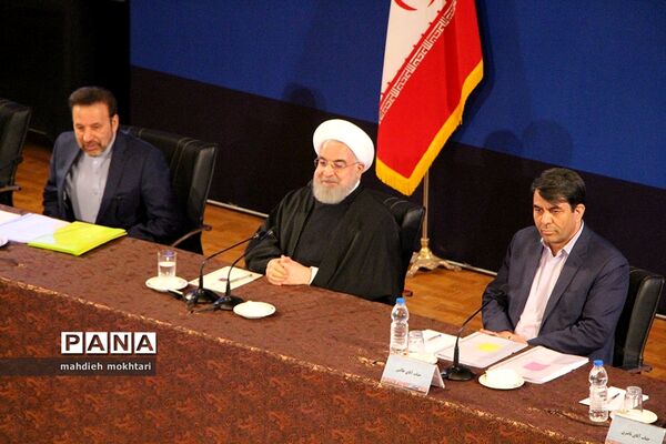 جلسه شورای اداری استان یزد و نشست خبری با حضور رئیس جمهوری
