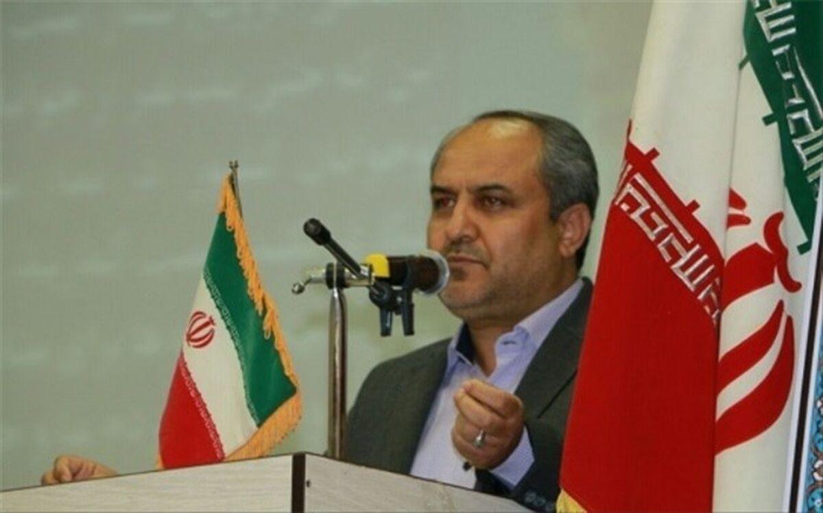 مدیر آموزش و پرورش ناحیه 3 کرج : نماز نشانه وحدت و سیمای مکتب اسلام است