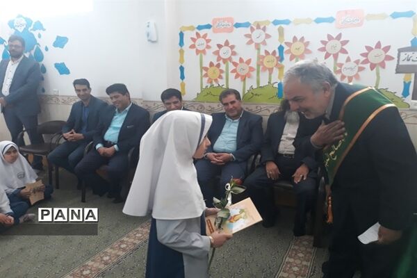 حضور خادمین مسجد مقدس جمکران در دبستان عفاف زارچ