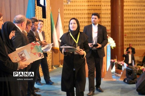 اختتامیه همایش ملی هویت کودکان ایران اسلامی در قزوین