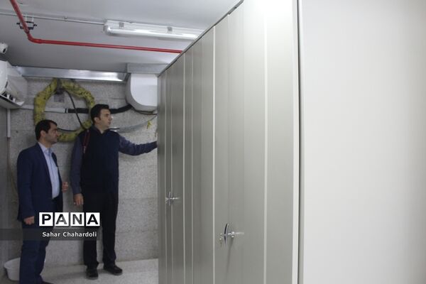 بازدید رئیس سازمان دانش‌آموزی همدان از مرکز مدیریت اسناد و کتابخانه ملی منطقه غرب کشور
