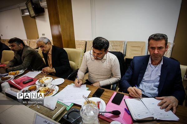 نشست روسای ادارات آموزش و پرورش مناطق آزاد تجاری