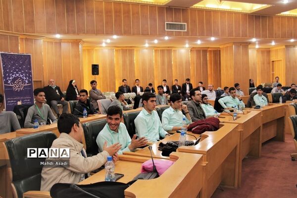 آیین اختتامیه سومین دوره مسابقات همخوانی قرآن‌کریم و مدیحه سرایی دانش‌آموزان پسر سراسر کشور در مشهد مقدس