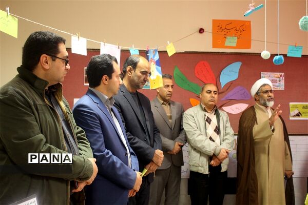 افتتاح کافه کتاب در دبیرستان دخترانه فرزانگان (دوره اول) شهرستان بجنورد