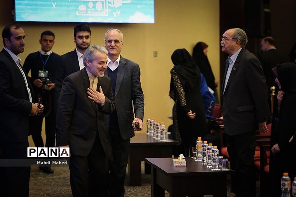 همایش بانوان خیر مدرسه‌ساز