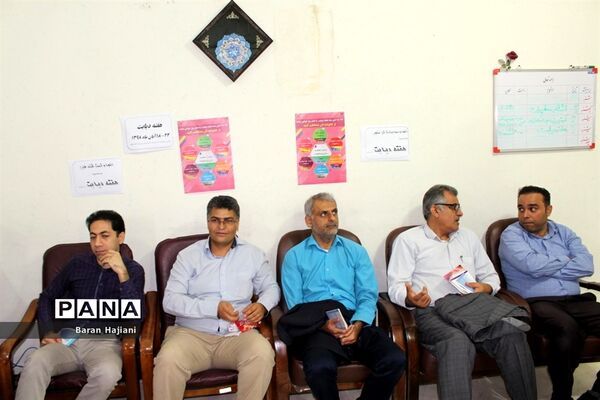 انجام تست قند خون در اداره‌کل آموزش و پرورش استان بوشهر