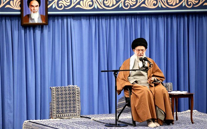 دشمن را در همه عرصه‌ها عقب زدیم؛ در جنگ اقتصادی نیز عقب خواهیم زد