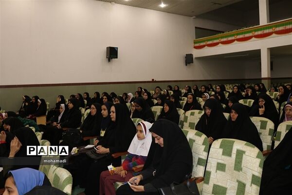 همایش روسای شورای دانش آموزی ناحیه یک یزد